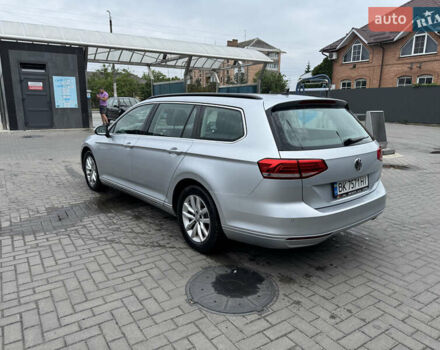 Серый Фольксваген Пассат, объемом двигателя 1.97 л и пробегом 207 тыс. км за 18000 $, фото 8 на Automoto.ua