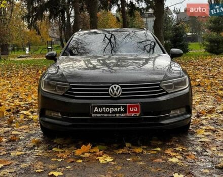 Фольксваген Пассат 2017 в Киеве на Automoto.ua Серый Фольксваген Пассат, объемом двигателя 2 л и пробегом 282 тыс. км за 13790 $, фото 1 на Automoto.ua