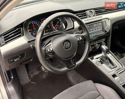 Серый Фольксваген Пассат, объемом двигателя 1.4 л и пробегом 210 тыс. км за 18900 $, фото 16 на Automoto.ua
