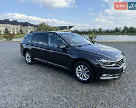 Серый Фольксваген Пассат, объемом двигателя 1.6 л и пробегом 251 тыс. км за 15499 $, фото 5 на Automoto.ua