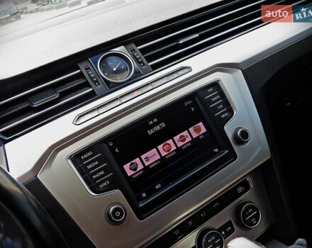 Сірий Фольксваген Пассат, об'ємом двигуна 1.97 л та пробігом 207 тис. км за 16300 $, фото 9 на Automoto.ua