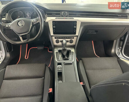 Серый Фольксваген Пассат, объемом двигателя 1.97 л и пробегом 305 тыс. км за 16900 $, фото 6 на Automoto.ua