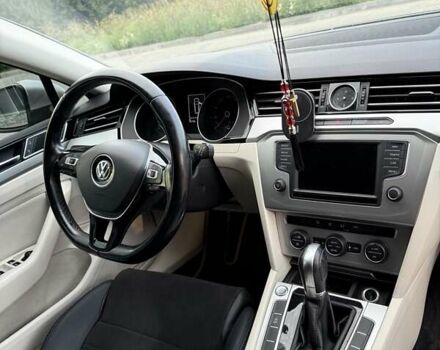 Серый Фольксваген Пассат, объемом двигателя 1.97 л и пробегом 315 тыс. км за 14000 $, фото 9 на Automoto.ua