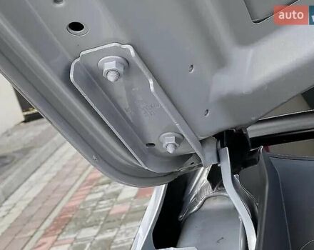 Серый Фольксваген Пассат, объемом двигателя 1.97 л и пробегом 207 тыс. км за 18000 $, фото 38 на Automoto.ua