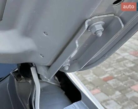 Серый Фольксваген Пассат, объемом двигателя 1.97 л и пробегом 207 тыс. км за 18000 $, фото 37 на Automoto.ua