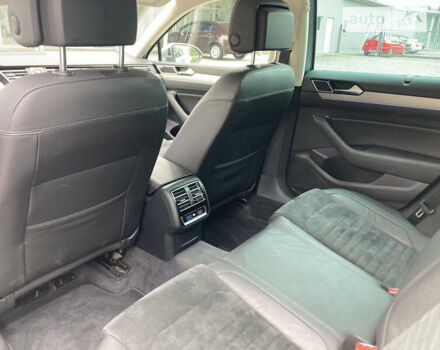 Серый Фольксваген Пассат, объемом двигателя 1.97 л и пробегом 180 тыс. км за 20500 $, фото 19 на Automoto.ua