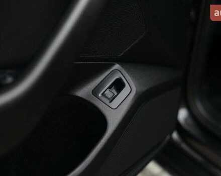 Серый Фольксваген Пассат, объемом двигателя 1.6 л и пробегом 270 тыс. км за 15300 $, фото 19 на Automoto.ua