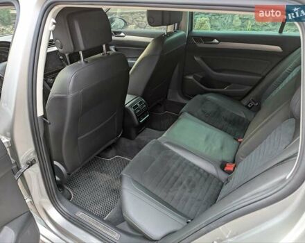 Серый Фольксваген Пассат, объемом двигателя 2 л и пробегом 253 тыс. км за 17500 $, фото 12 на Automoto.ua