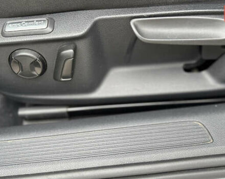 Серый Фольксваген Пассат, объемом двигателя 1.6 л и пробегом 251 тыс. км за 14800 $, фото 36 на Automoto.ua