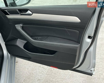 Серый Фольксваген Пассат, объемом двигателя 1.97 л и пробегом 185 тыс. км за 21200 $, фото 11 на Automoto.ua