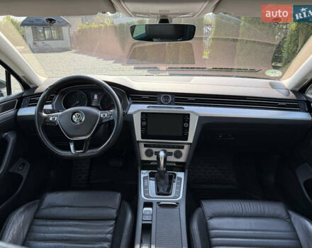 Серый Фольксваген Пассат, объемом двигателя 1.6 л и пробегом 251 тыс. км за 15499 $, фото 35 на Automoto.ua