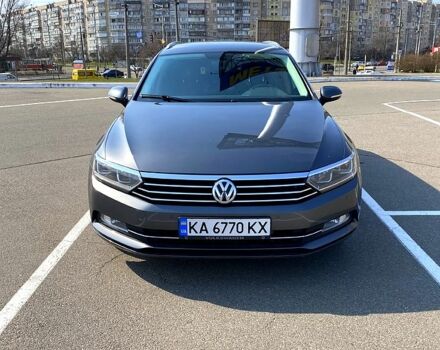 Серый Фольксваген Пассат, объемом двигателя 1.6 л и пробегом 297 тыс. км за 14190 $, фото 2 на Automoto.ua