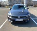 Серый Фольксваген Пассат, объемом двигателя 1.6 л и пробегом 297 тыс. км за 14190 $, фото 2 на Automoto.ua