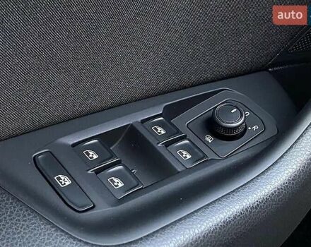 Серый Фольксваген Пассат, объемом двигателя 1.97 л и пробегом 207 тыс. км за 18000 $, фото 13 на Automoto.ua