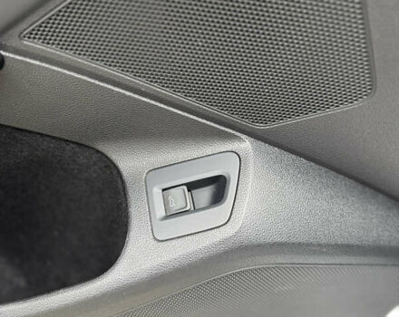 Серый Фольксваген Пассат, объемом двигателя 1.6 л и пробегом 251 тыс. км за 14800 $, фото 35 на Automoto.ua