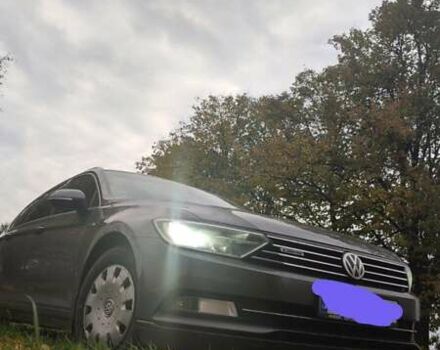 Серый Фольксваген Пассат, объемом двигателя 2 л и пробегом 300 тыс. км за 16600 $, фото 1 на Automoto.ua