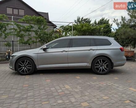 Серый Фольксваген Пассат, объемом двигателя 2 л и пробегом 253 тыс. км за 17500 $, фото 1 на Automoto.ua