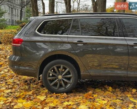 Фольксваген Пассат 2017 в Киеве на Automoto.ua Серый Фольксваген Пассат, объемом двигателя 2 л и пробегом 282 тыс. км за 13790 $, фото 4 на Automoto.ua