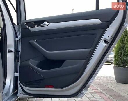 Серый Фольксваген Пассат, объемом двигателя 1.97 л и пробегом 207 тыс. км за 18000 $, фото 29 на Automoto.ua