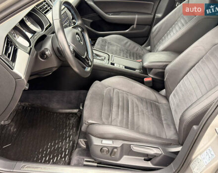 Серый Фольксваген Пассат, объемом двигателя 1.4 л и пробегом 210 тыс. км за 18900 $, фото 15 на Automoto.ua