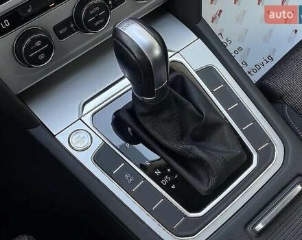 Серый Фольксваген Пассат, объемом двигателя 1.97 л и пробегом 207 тыс. км за 18000 $, фото 16 на Automoto.ua