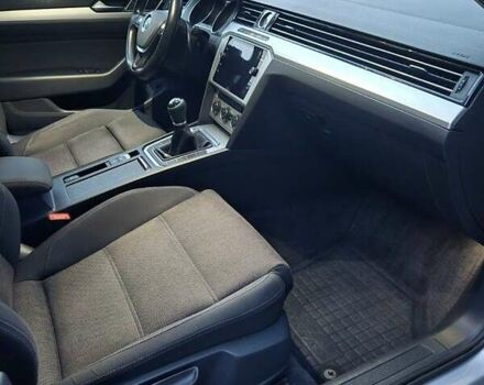 Серый Фольксваген Пассат, объемом двигателя 1.6 л и пробегом 249 тыс. км за 13499 $, фото 25 на Automoto.ua