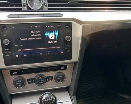Серый Фольксваген Пассат, объемом двигателя 1.6 л и пробегом 240 тыс. км за 15500 $, фото 35 на Automoto.ua