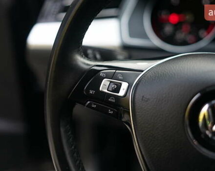 Серый Фольксваген Пассат, объемом двигателя 1.6 л и пробегом 270 тыс. км за 15300 $, фото 23 на Automoto.ua