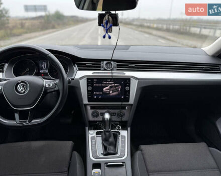 Серый Фольксваген Пассат, объемом двигателя 1.6 л и пробегом 251 тыс. км за 14800 $, фото 34 на Automoto.ua