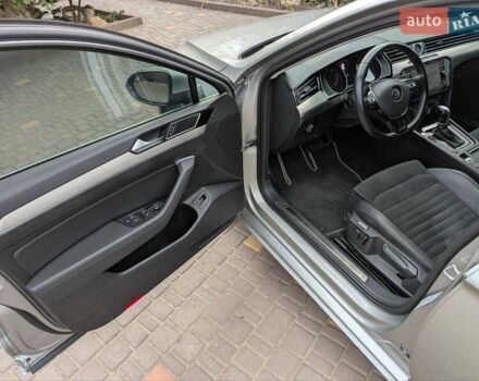 Серый Фольксваген Пассат, объемом двигателя 2 л и пробегом 253 тыс. км за 17500 $, фото 9 на Automoto.ua