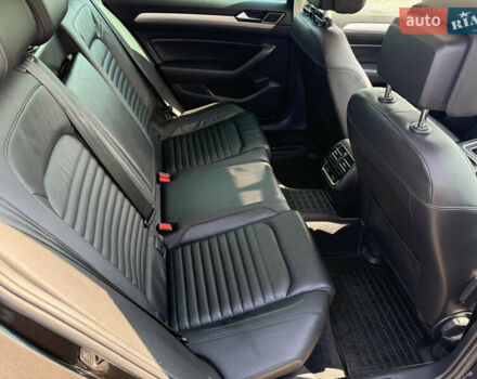 Серый Фольксваген Пассат, объемом двигателя 1.6 л и пробегом 251 тыс. км за 15499 $, фото 37 на Automoto.ua