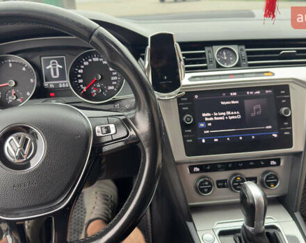 Серый Фольксваген Пассат, объемом двигателя 1.97 л и пробегом 299 тыс. км за 16750 $, фото 3 на Automoto.ua