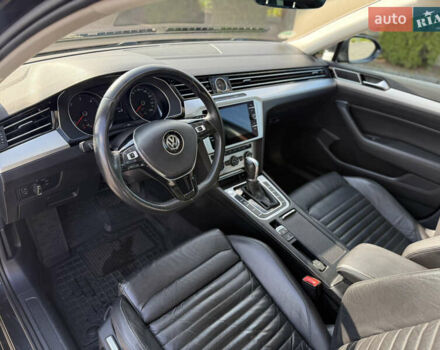 Серый Фольксваген Пассат, объемом двигателя 1.6 л и пробегом 251 тыс. км за 15499 $, фото 26 на Automoto.ua