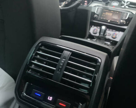 Серый Фольксваген Пассат, объемом двигателя 1.97 л и пробегом 295 тыс. км за 17600 $, фото 4 на Automoto.ua