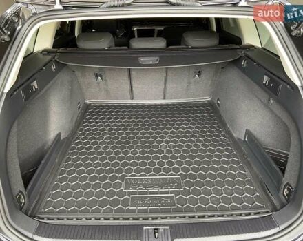 Серый Фольксваген Пассат, объемом двигателя 1.6 л и пробегом 186 тыс. км за 16500 $, фото 15 на Automoto.ua