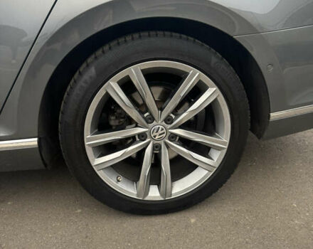 Серый Фольксваген Пассат, объемом двигателя 1.97 л и пробегом 210 тыс. км за 16000 $, фото 13 на Automoto.ua