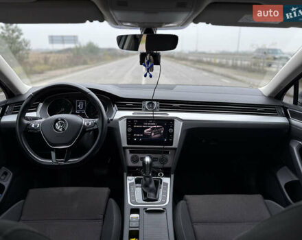 Серый Фольксваген Пассат, объемом двигателя 1.6 л и пробегом 251 тыс. км за 14800 $, фото 44 на Automoto.ua