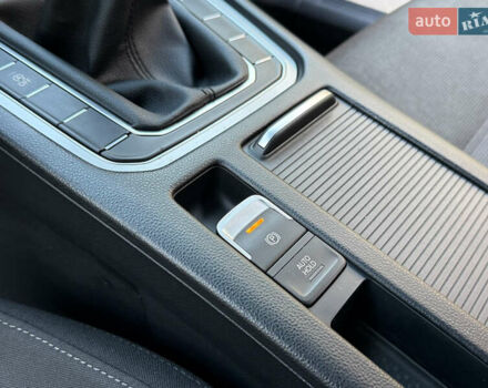 Серый Фольксваген Пассат, объемом двигателя 2 л и пробегом 228 тыс. км за 13950 $, фото 30 на Automoto.ua