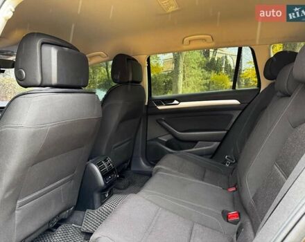 Фольксваген Пассат 2017 в Киеве на Automoto.ua Серый Фольксваген Пассат, объемом двигателя 2 л и пробегом 282 тыс. км за 13790 $, фото 21 на Automoto.ua