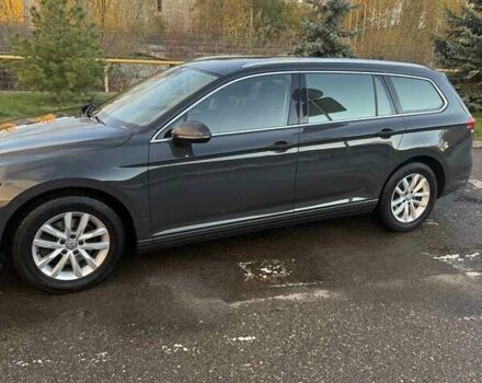 Фольксваген Пассат 2017 в Ивано-Франковске на Automoto.ua Серый Фольксваген Пассат, объемом двигателя 1.97 л и пробегом 300 тыс. км за 13300 $, фото 1 на Automoto.ua