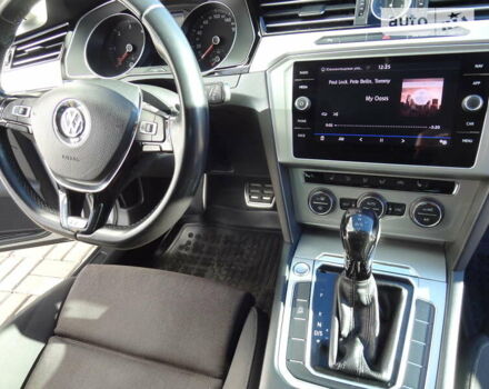 Серый Фольксваген Пассат, объемом двигателя 1.97 л и пробегом 276 тыс. км за 16000 $, фото 26 на Automoto.ua