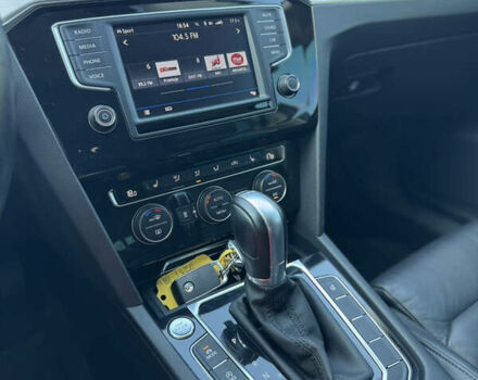 Серый Фольксваген Пассат, объемом двигателя 2 л и пробегом 257 тыс. км за 17999 $, фото 25 на Automoto.ua