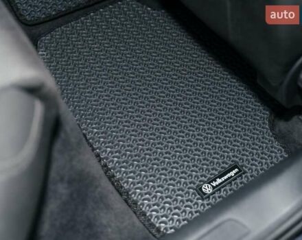 Сірий Фольксваген Пассат, об'ємом двигуна 1.97 л та пробігом 242 тис. км за 17500 $, фото 14 на Automoto.ua