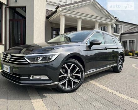 Серый Фольксваген Пассат, объемом двигателя 2 л и пробегом 215 тыс. км за 20000 $, фото 1 на Automoto.ua