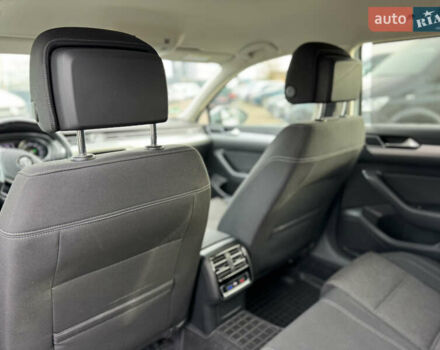 Серый Фольксваген Пассат, объемом двигателя 1.97 л и пробегом 207 тыс. км за 17300 $, фото 40 на Automoto.ua