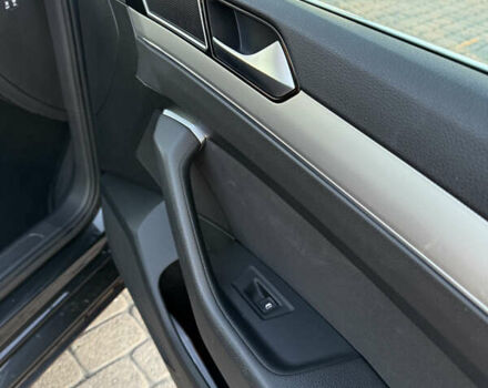 Серый Фольксваген Пассат, объемом двигателя 1.97 л и пробегом 275 тыс. км за 17300 $, фото 28 на Automoto.ua