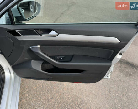 Серый Фольксваген Пассат, объемом двигателя 1.97 л и пробегом 207 тыс. км за 17300 $, фото 78 на Automoto.ua