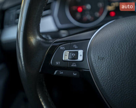 Сірий Фольксваген Пассат, об'ємом двигуна 1.6 л та пробігом 205 тис. км за 13600 $, фото 26 на Automoto.ua