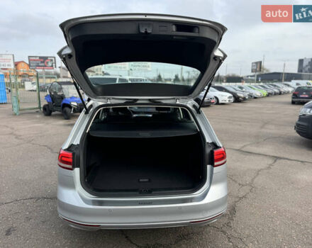 Серый Фольксваген Пассат, объемом двигателя 1.97 л и пробегом 207 тыс. км за 17300 $, фото 28 на Automoto.ua