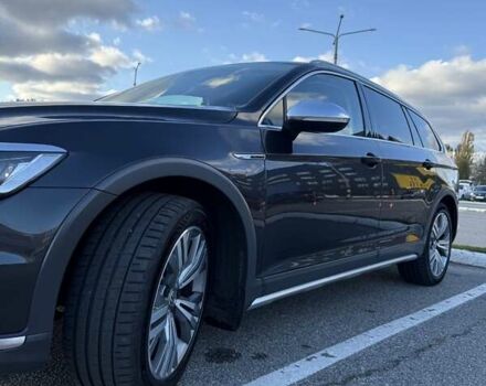 Фольксваген Пассат 2018 в Киеве на Automoto.ua Серый Фольксваген Пассат, объемом двигателя 1.97 л и пробегом 287 тыс. км за 19300 $, фото 1 на Automoto.ua